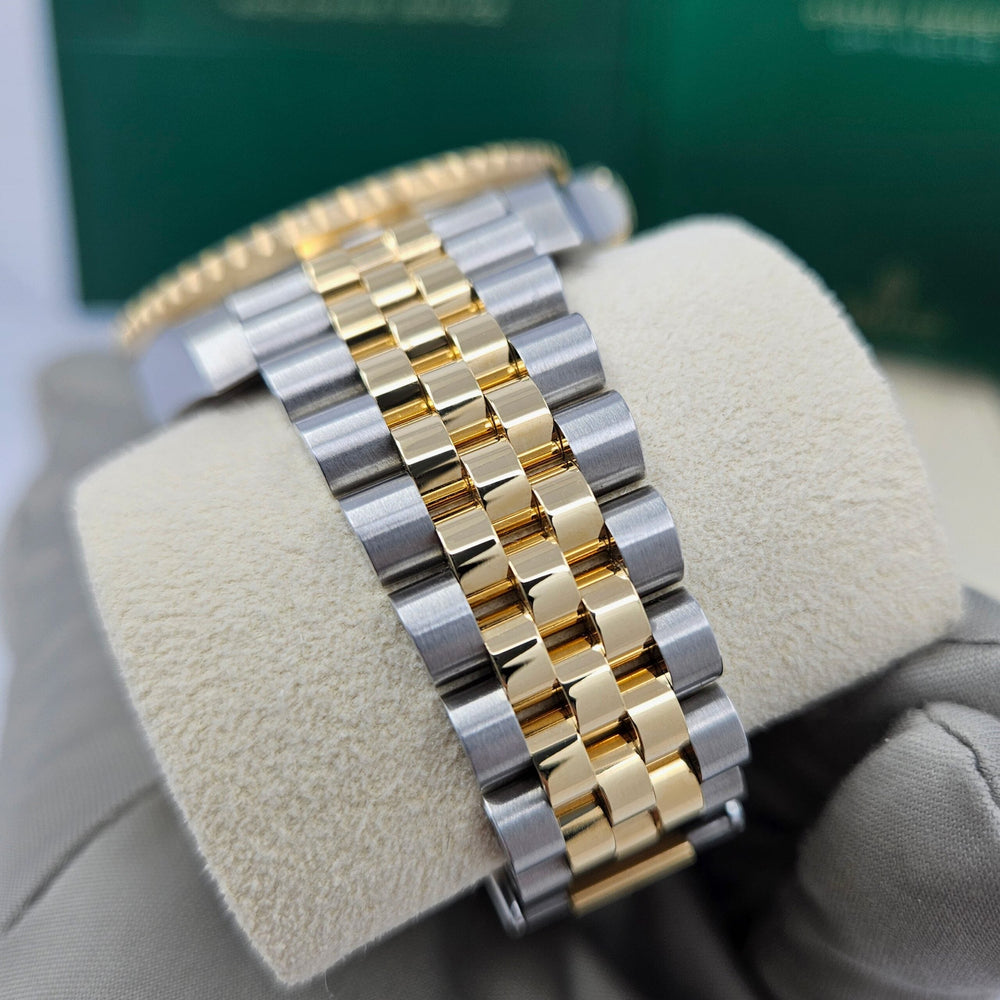 GMT-Master II, 40mm, Oystersteel and 18k Yellow Gold - image 11