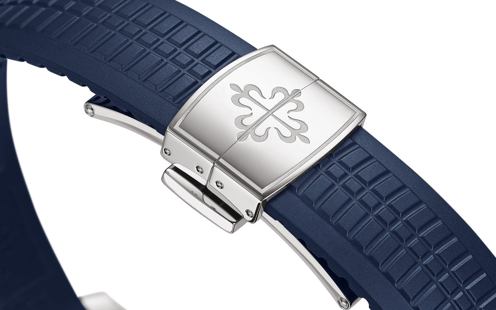 Aquanaut Date, Sweep Seconds Watch, 18k White Gold 42,2 mm - image 15
