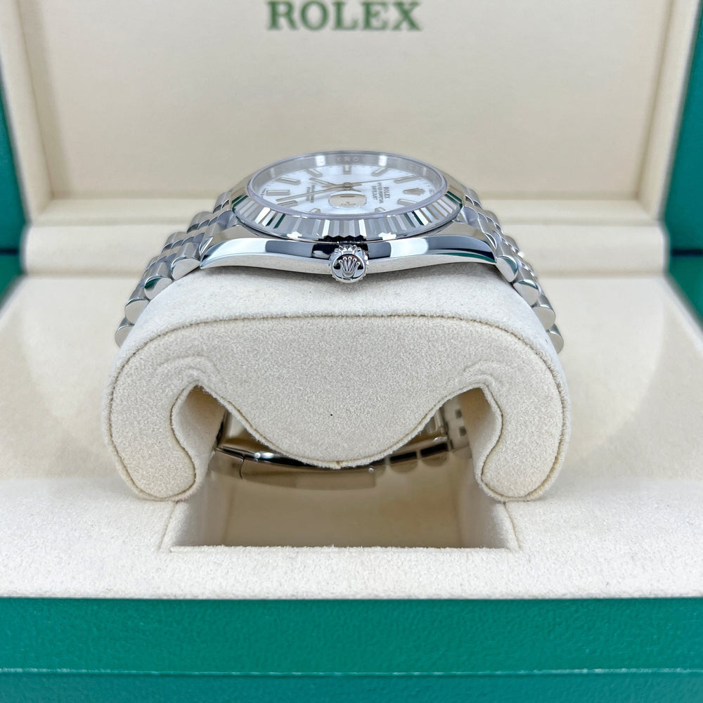 Datejust 41 Oystersteel and 18K White Gold 41 mm White Dial - image 4