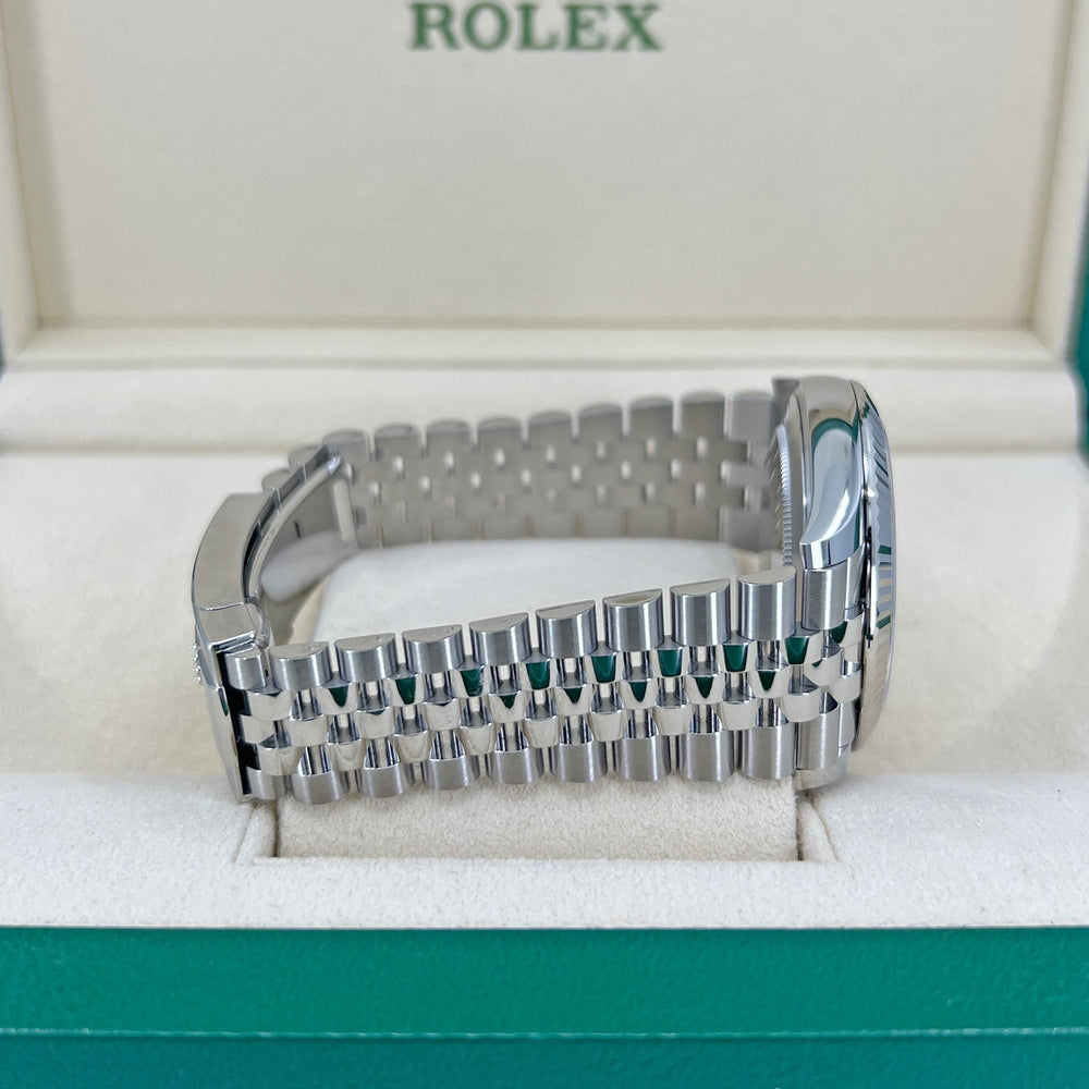 Datejust 41 Oystersteel and 18K White Gold 41 mm White Dial - image 9