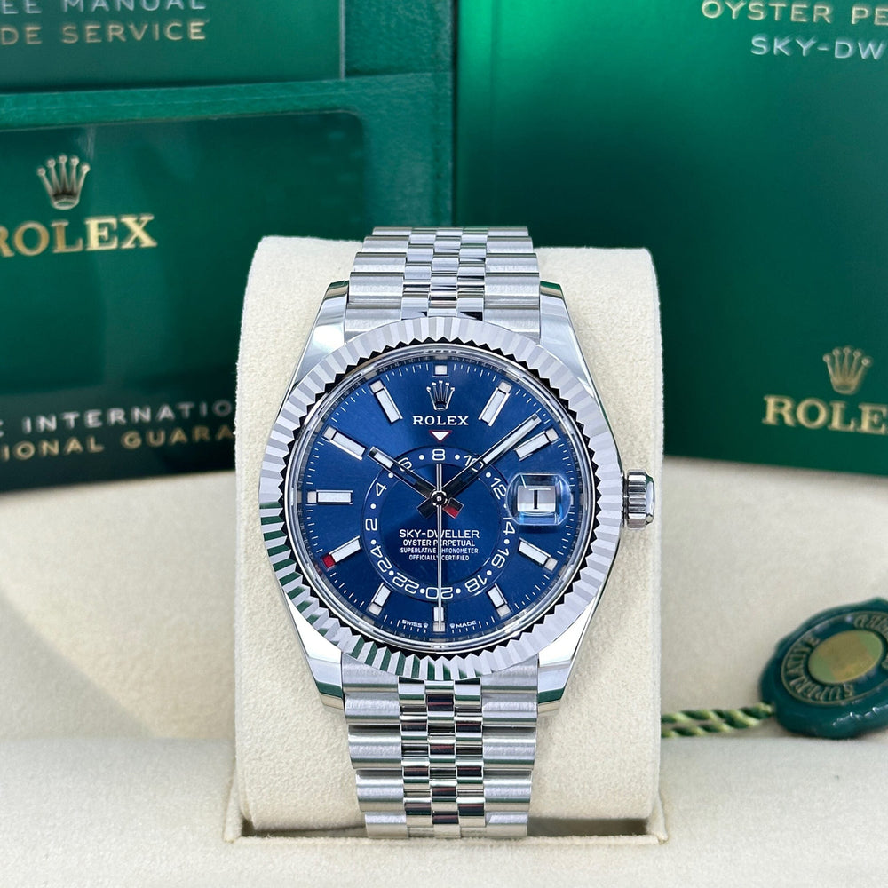 Sky-Dweller, 42mm, Oystersteel and 18k White Gold, Blue, Jubilee - image 2