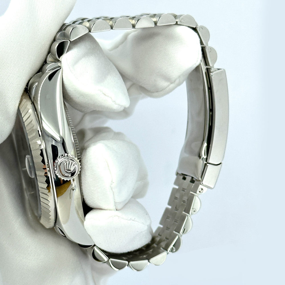 Sky-Dweller, 42mm, Oystersteel and 18k White Gold, Blue, Jubilee - image 14