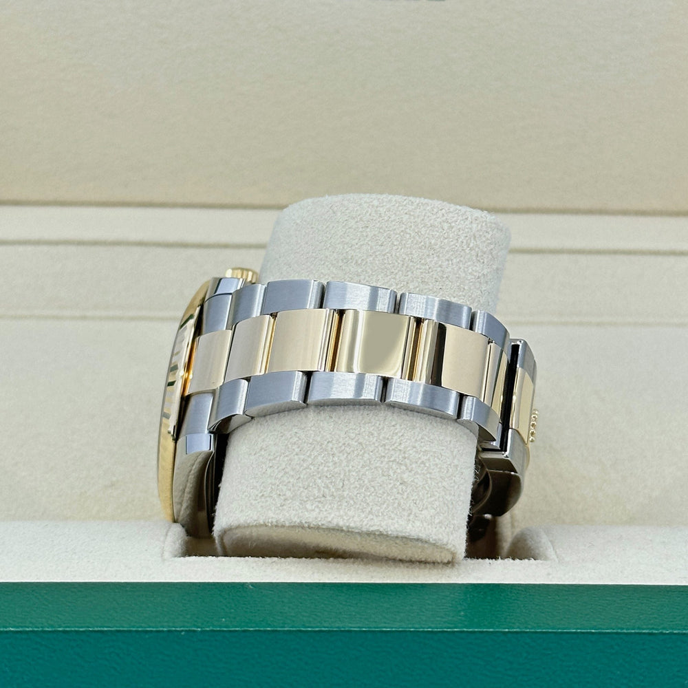Datejust 41 Oystersteel and yellow gold - image 10