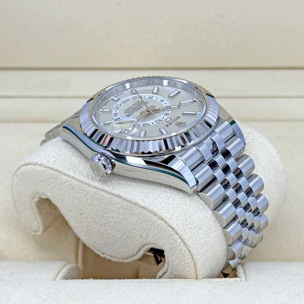 Sky-Dweller, 42mm, Oystersteel and 18k White Gold, White, Jubilee - image 7