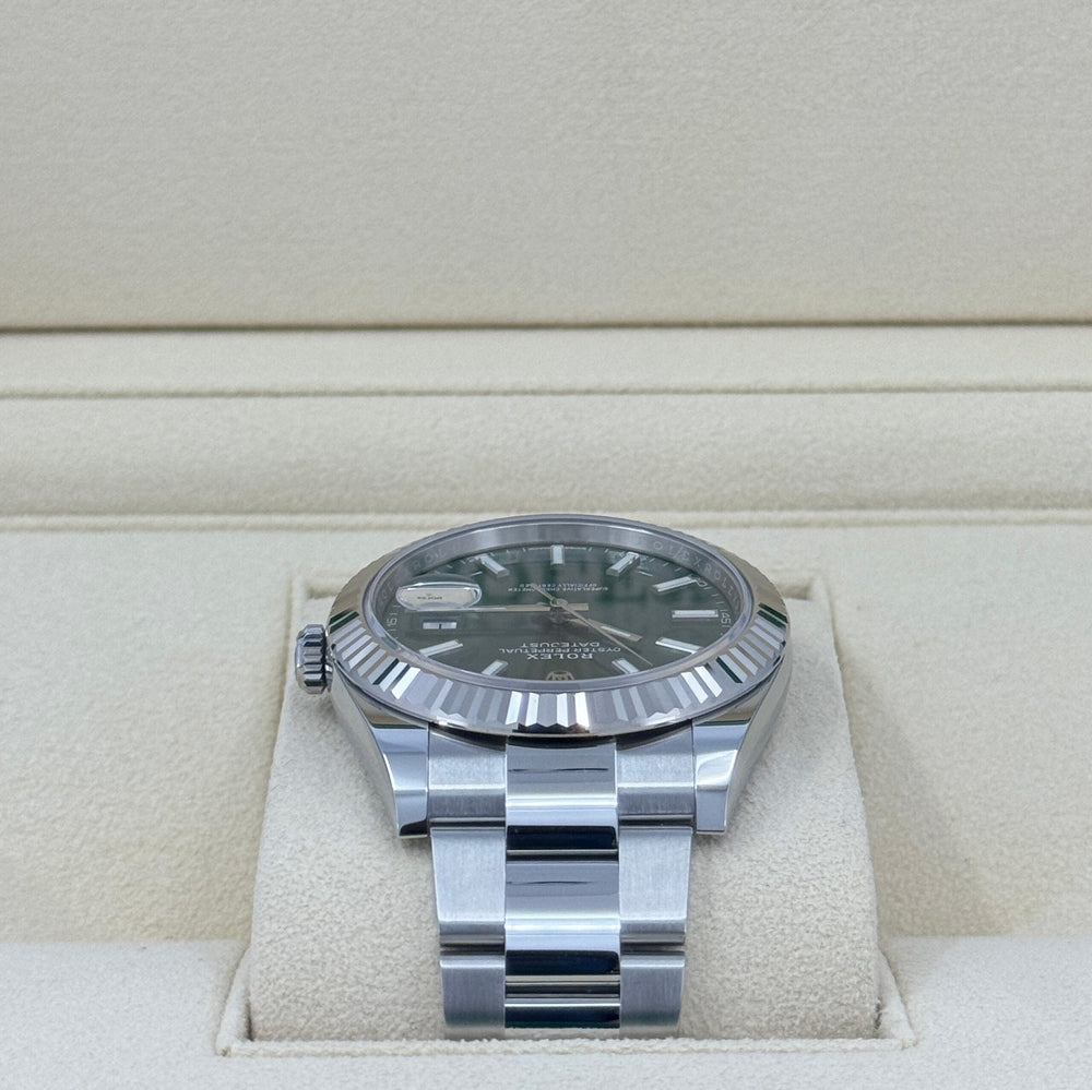 Datejust 41mm, Oystersteel and 18k White Gold - image 8