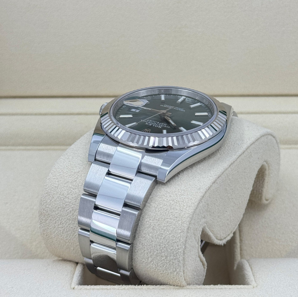 Datejust 41mm, Oystersteel and 18k White Gold - image 9