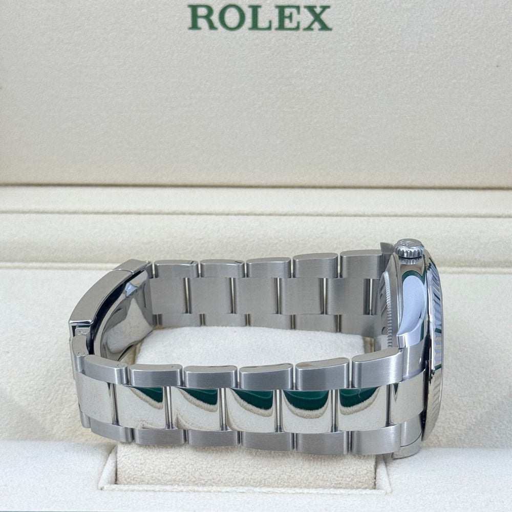 Datejust 41mm, Oystersteel and 18k White Gold - image 11