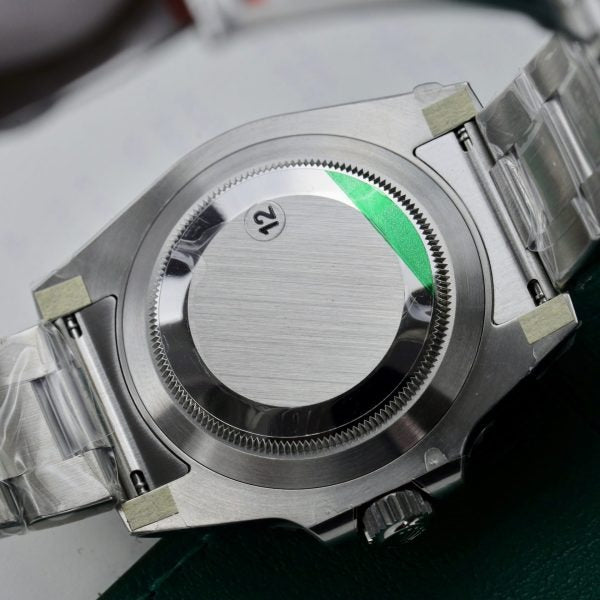 Submariner Stainless Steel “The Hulk” Green Dial Cerachrom Bezel, 41mm - image 10