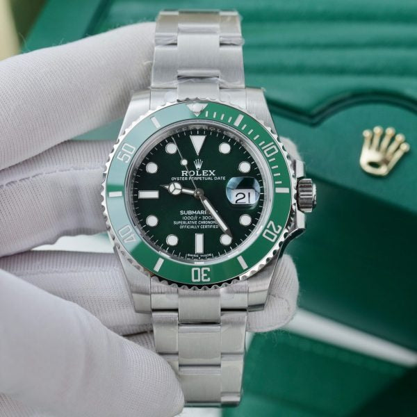Submariner Stainless Steel “The Hulk” Green Dial Cerachrom Bezel, 41mm - image 4