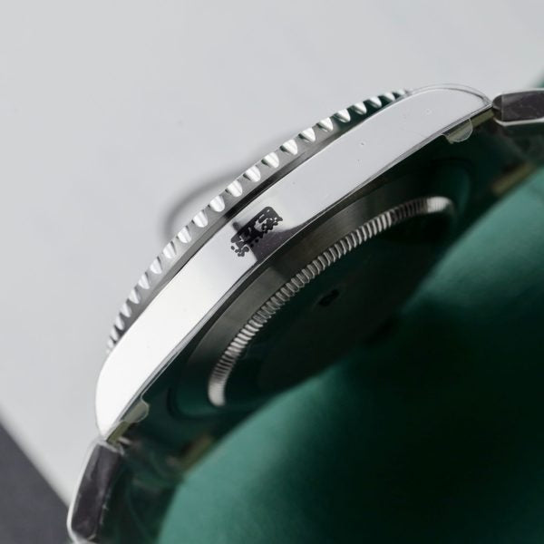 Submariner Stainless Steel “The Hulk” Green Dial Cerachrom Bezel, 41mm - image 9