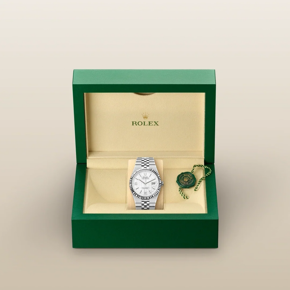 Land-Dweller 40mm Oystersteel & White Gold M127334-0001 - image 6