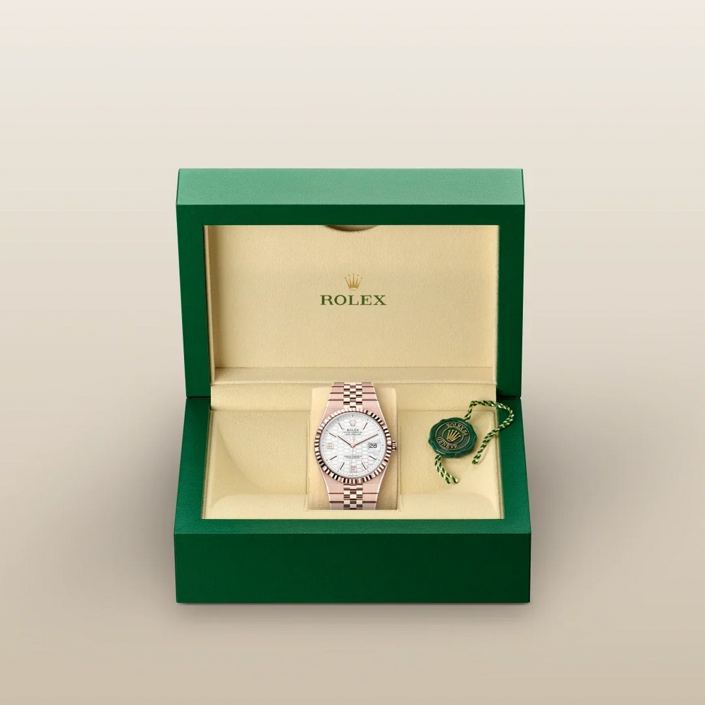 Land-Dweller 40mm Oyster Everose Gold M127335-0001 - image 6