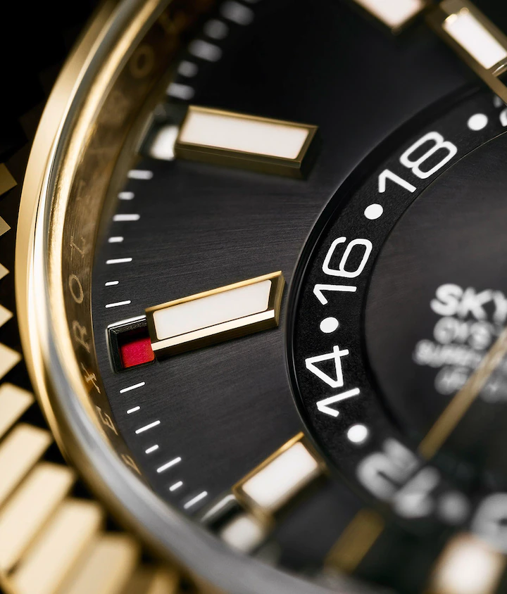 Sky-Dweller 42mm, 18k Yellow Gold, Oysterflex - image 5