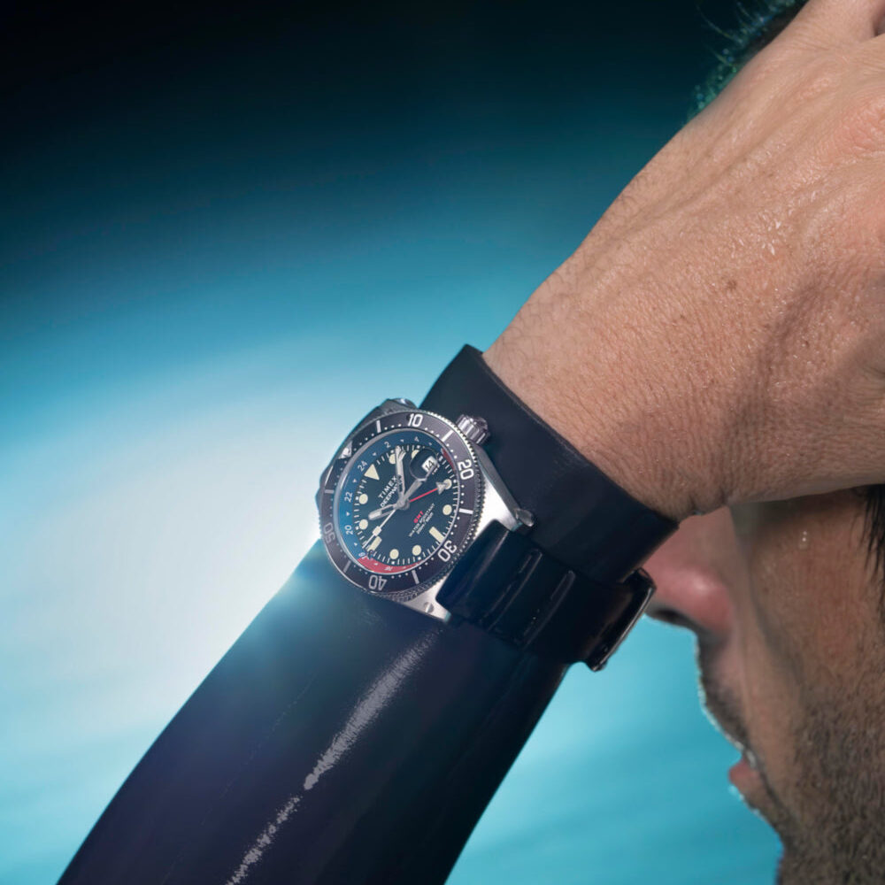 Deepwater Reef 200 GMT 41mm Synthetic Rubber Strap Watch